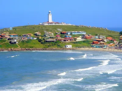 LAGUNA Exclusive - HISTÓRIA, CULTURA, PRAIAS, E ENCONTRO COM OS BOTOS