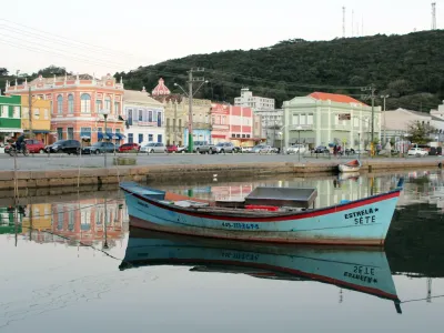 LAGUNA Exclusive - HISTÓRIA, CULTURA, PRAIAS, E ENCONTRO COM OS BOTOS