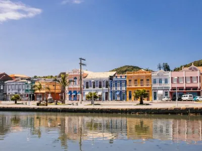 LAGUNA Exclusive - HISTÓRIA, CULTURA, PRAIAS, E ENCONTRO COM OS BOTOS